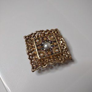 Vintage Lightweight Square Brooch